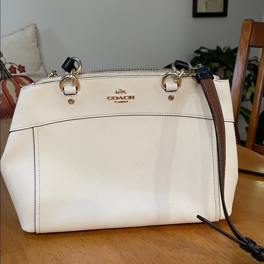 Coach Beige Leather Shoulder Bag with Gold Accents